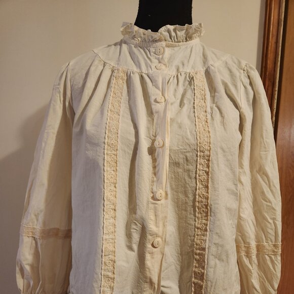 Cream wite blouse with ruffles and embroidery, XS-M size - Picture 1 of 5